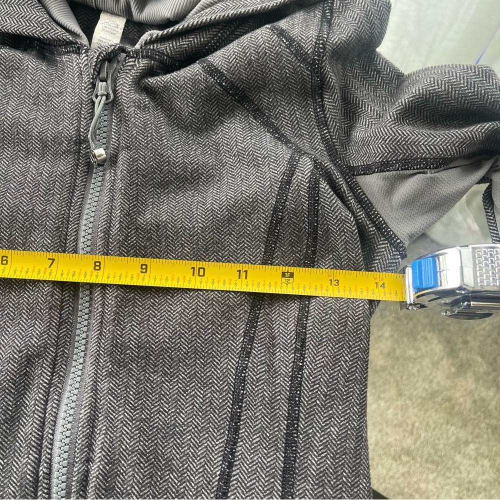 Lululemon Athletica‎ Womens Daily Practice Hooded Herringbone Grey jacket Size 2 - Picture 5 of 9